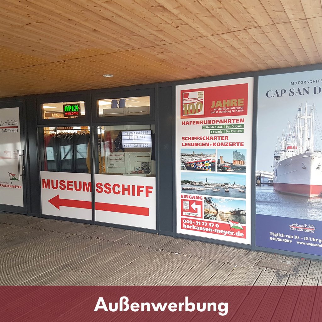 vollflächig beklebte Glaswand